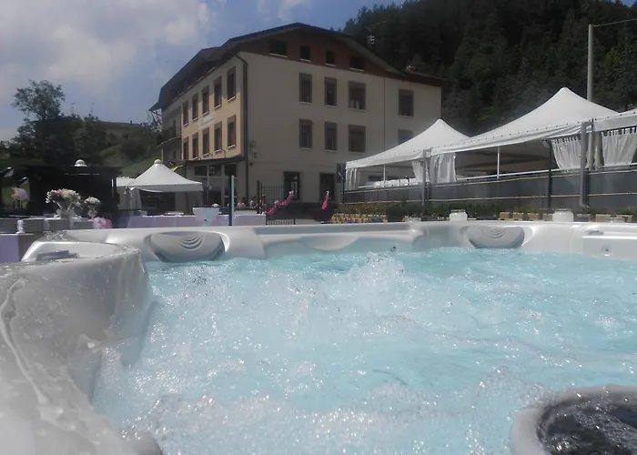 Hotel Ristorante Miramonti